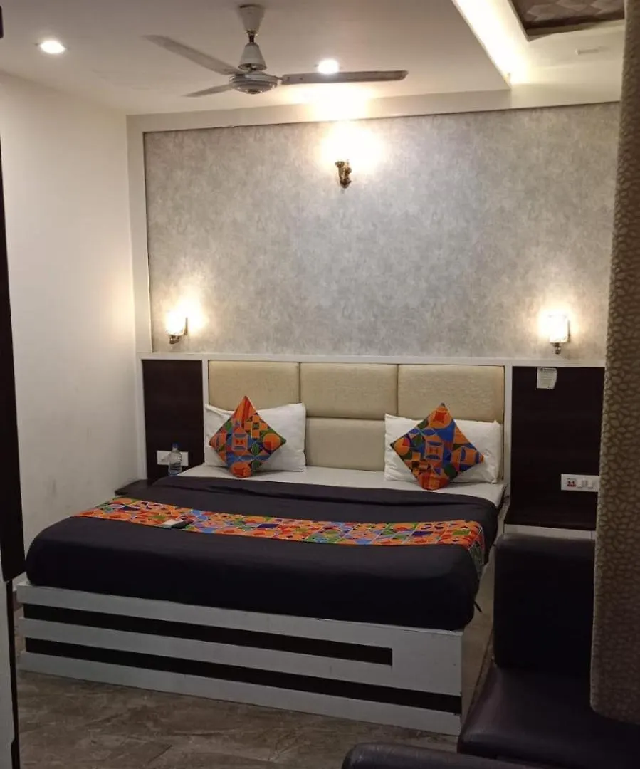 Hotel Urban Star Agra