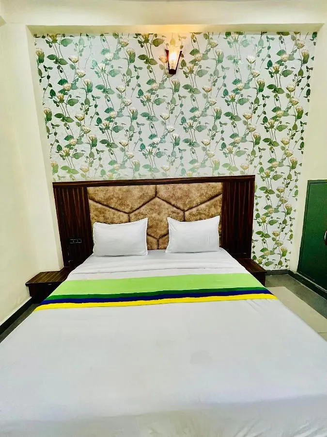 Hotel Urban Star Agra  3*, Agra (Uttar Pradesh)